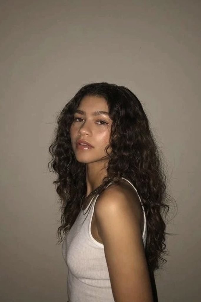Soft Layers with Loose Curls