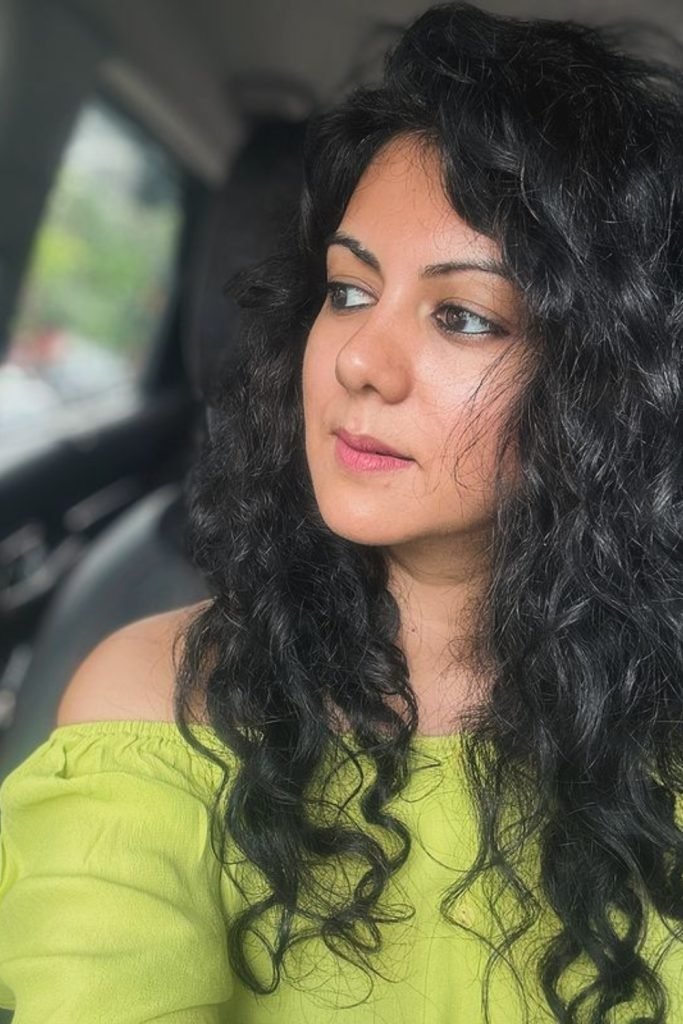 Effortless Curls with Soft Layers