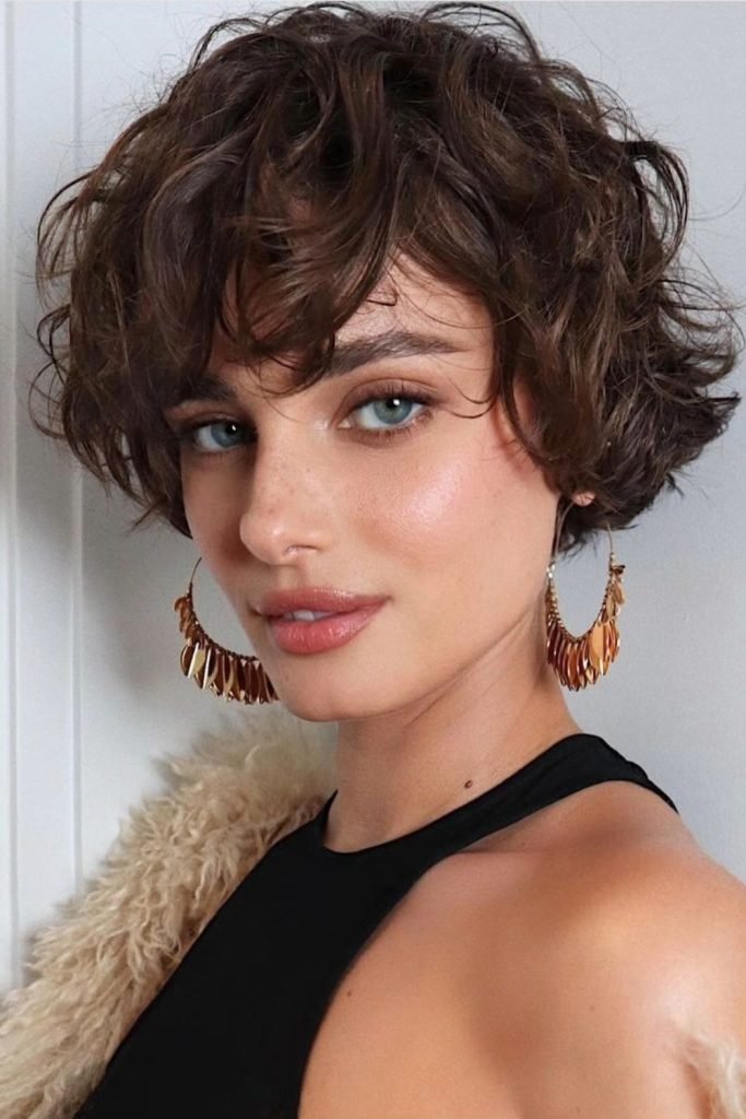 Tousled Curly Bob with Effortless Volume