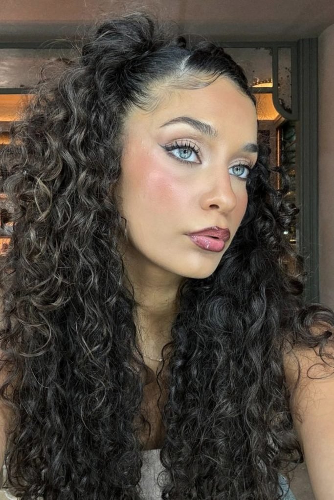 Voluminous Curly Layers with Sleek Edges