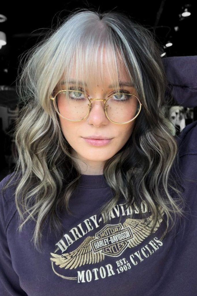 15. Stormy Silver Ombre Hair Style