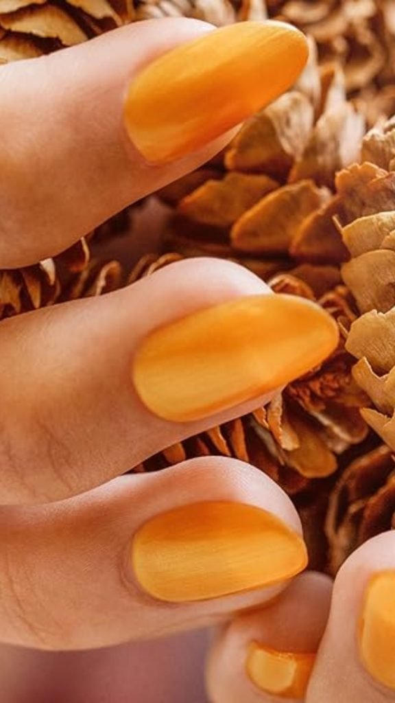Golden Hour Glow Nail Design