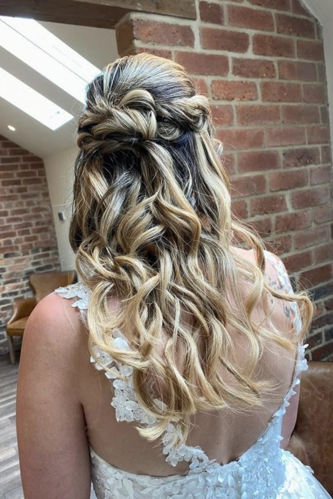 Romantic Twisted Half-Up Hairstyle