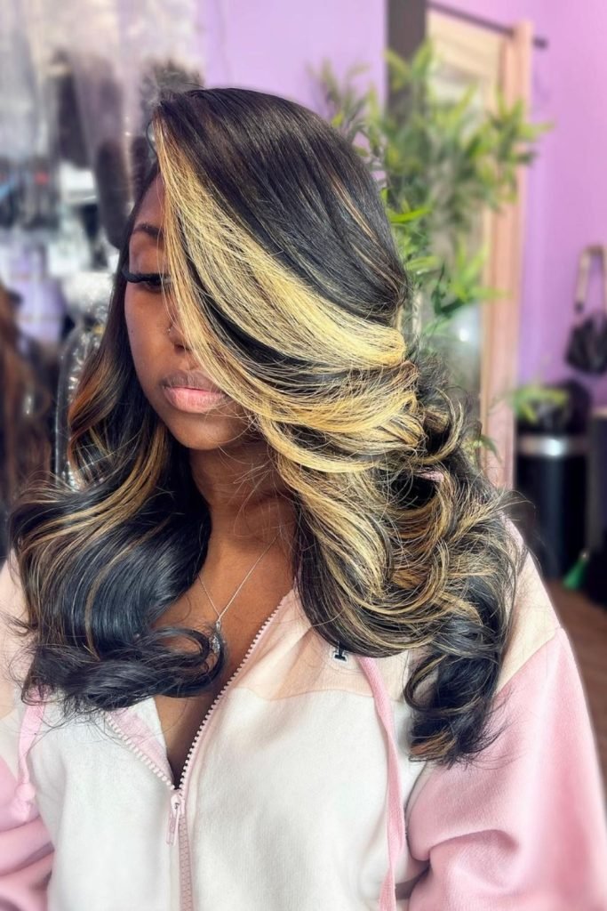 Bold Blonde Streaks - High-Contrast Dimension