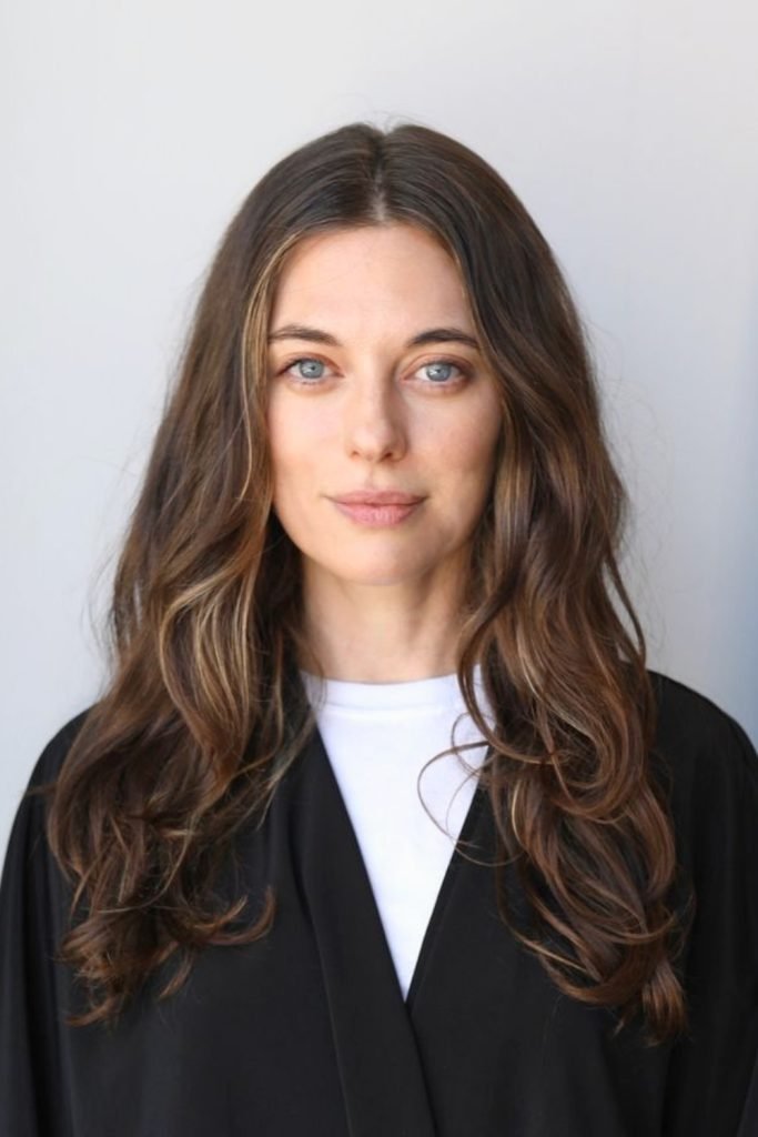 Subtle Shag Waves Hairstyle
