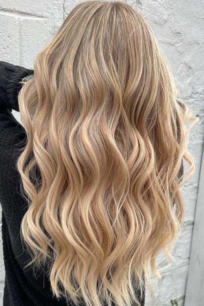22. Golden Wheat Blonde Waves