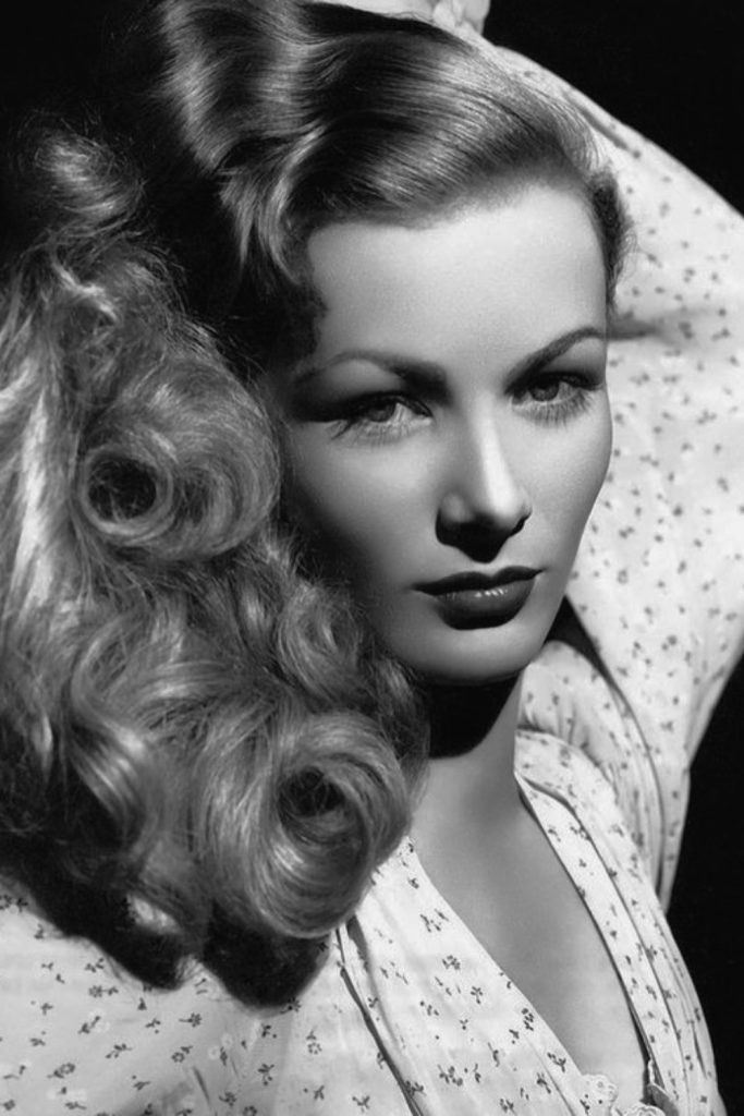 Vintage Glam Waves Hairstyle