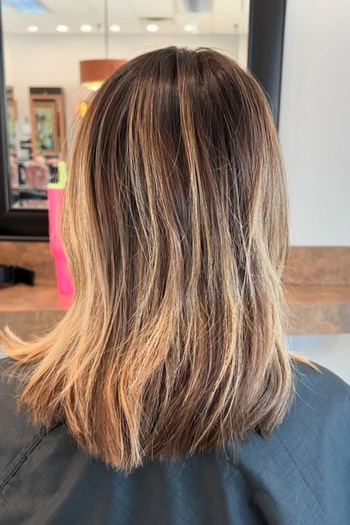23. Honey Bronde Blend Hairstyle