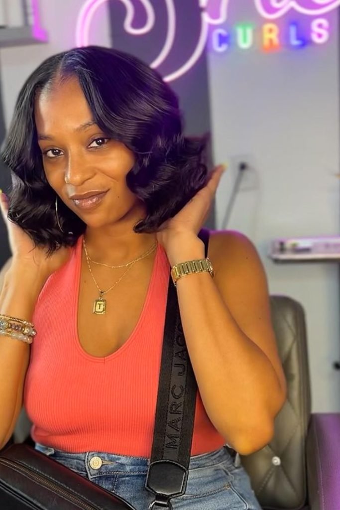 Glamorous Bob Waves Hairstyle