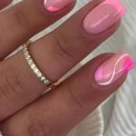 25. Short Pink French