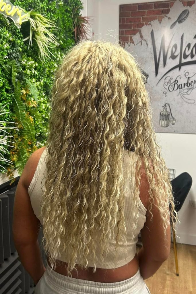 Cute Crochet Curls with Ombre Hairstyle