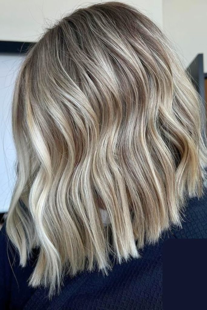 Sunlit Silver Waves hairstyle
