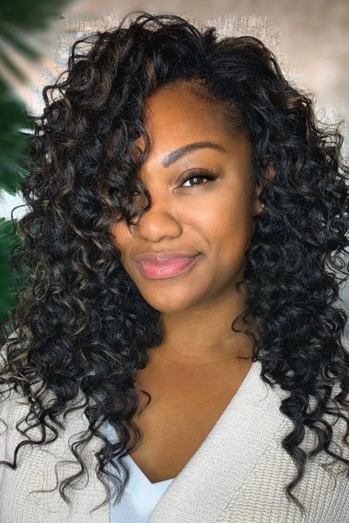 Natural-Looking Crochet Lob with Golden Balayage