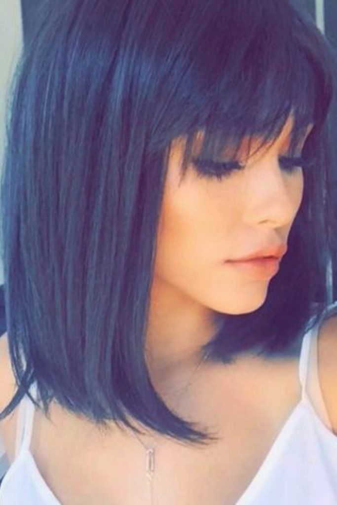 Voluminous Curtain Layers Hairstyle