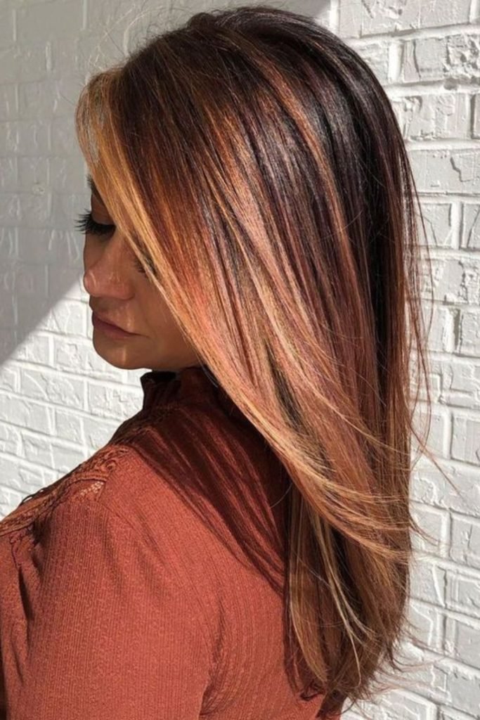 32.Peachy Caramel Hair Color