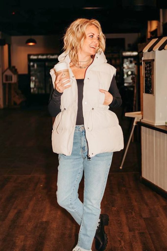 Effortlessly Chic Shag Hairstyle
