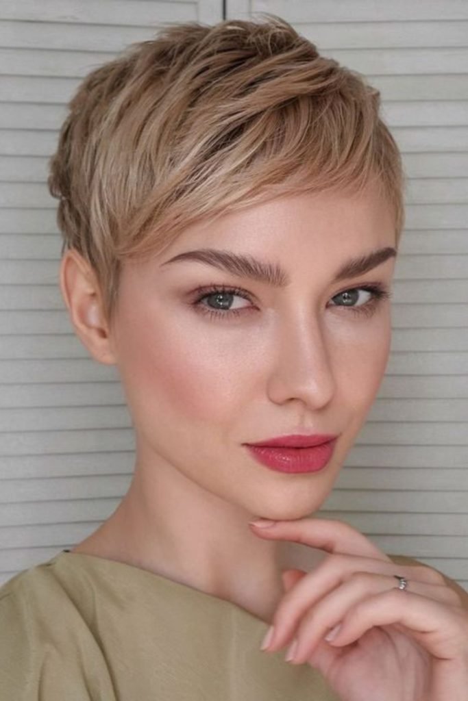 8. Choppy Pixie Hairstyle