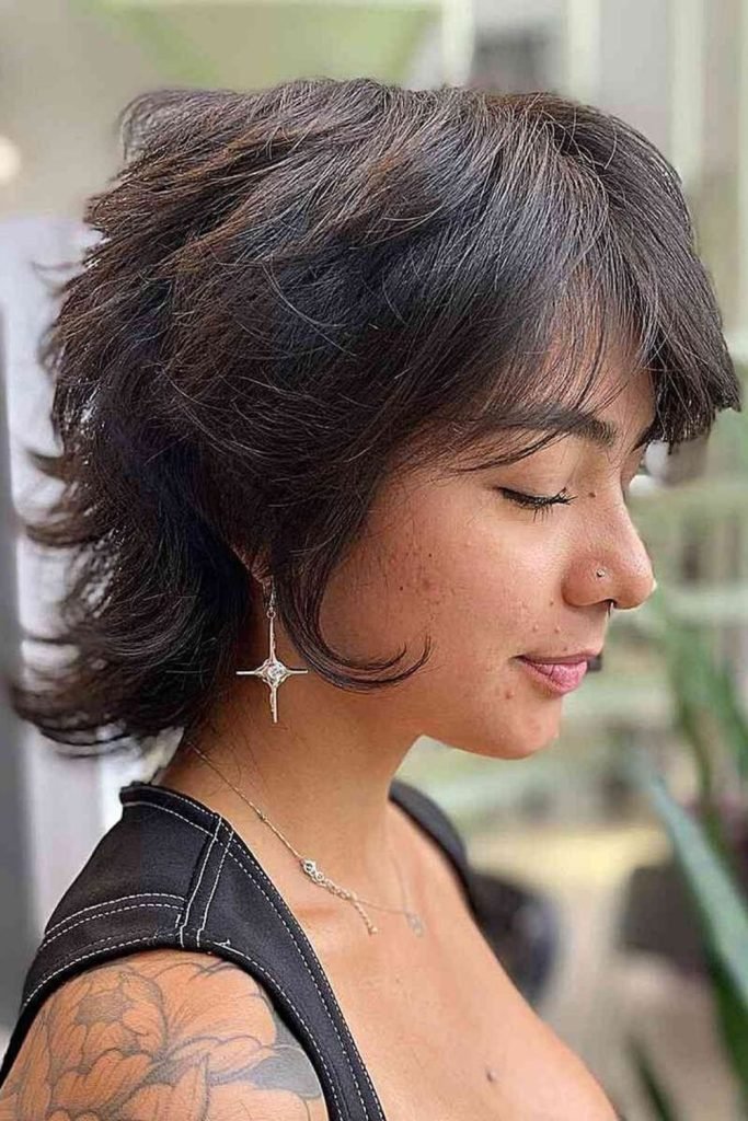Short Feathered Layers Hairstyle