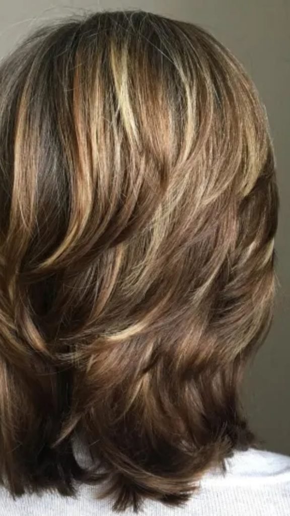 Elegant Feathered Shag Hairstyle